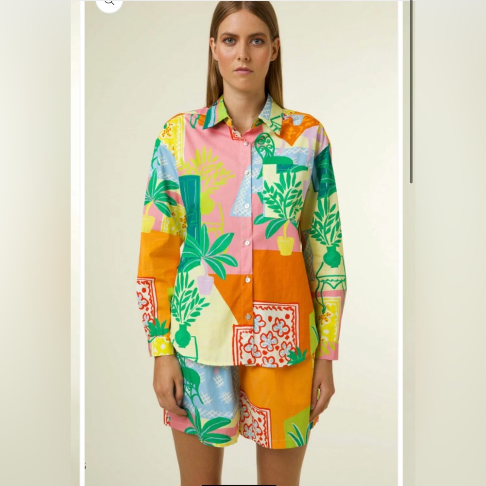 FRNCH *CO-ORD SET* size small includes top and bottom